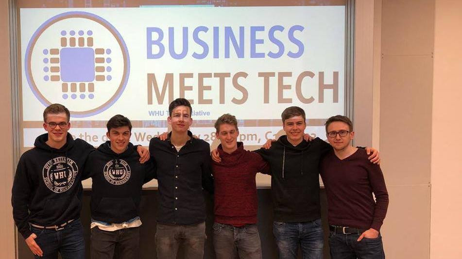 09-BusinessMeetTech